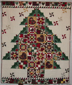 E 03 Kathrn Draine - Christmas Lights for Mom - 2nd Place Large Traditional Applique/Mixed Commercially Quilted